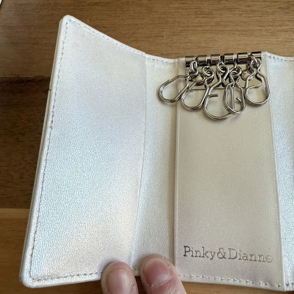 Pinky and Dianne Folding Snap Key Card Case Holder White‎ Leather Embossed Logo